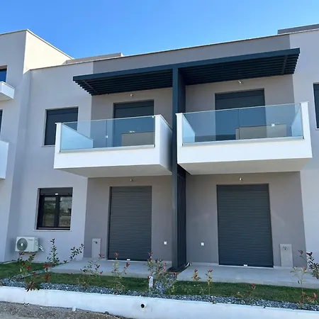 Sirines アパート