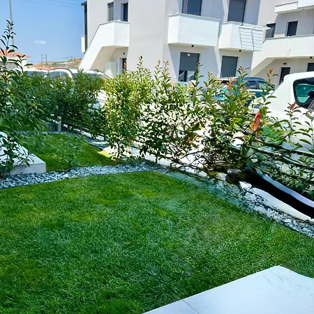 Azure Sirines Garden * Ofrínion