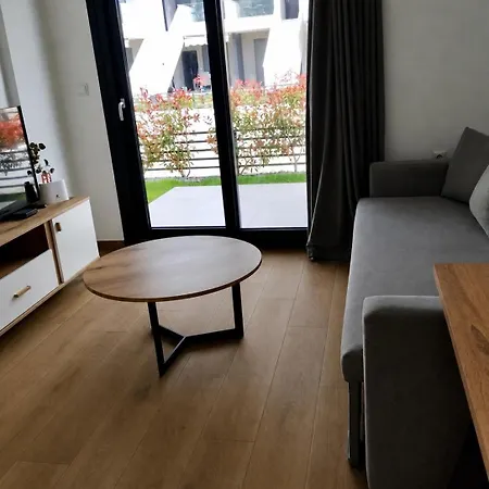 Azure Sirines Garden Appartement Ofrínion