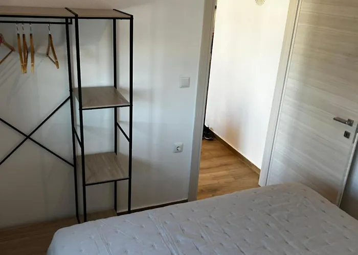 アパート Sirines