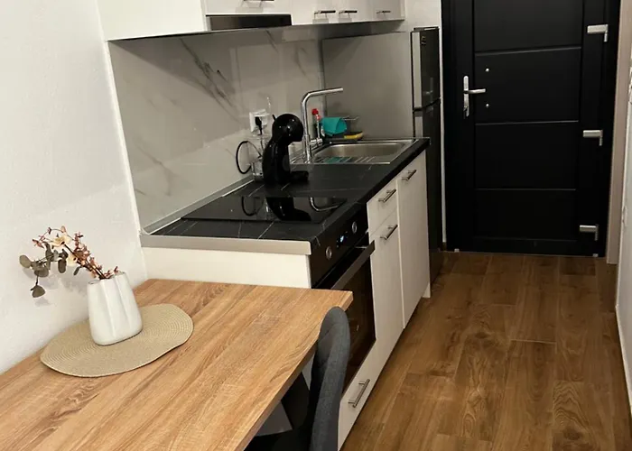 Sirines アパート Ofrínion